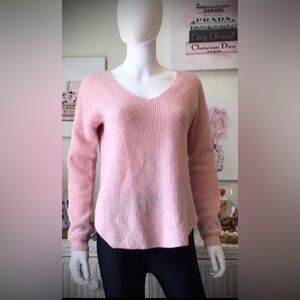Wilfred Free 100% wool V-Neck Pullover Long sleeve Sweater in pink color size M